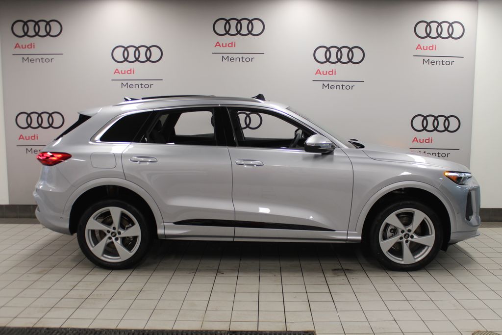 Thumbnail: 2026 Audi Q5 - 7