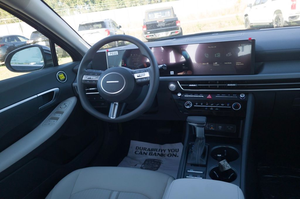 New 2026 Gray Hyundai SE image 19