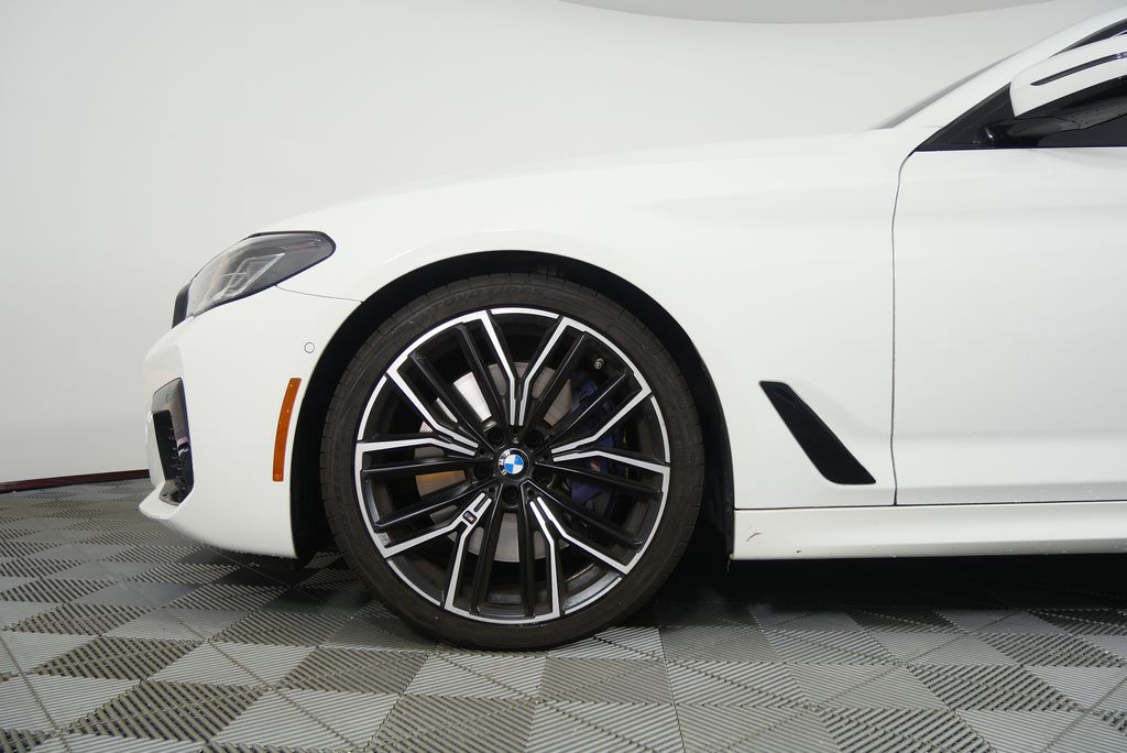 Thumbnail: 2022 BMW 5 Series - 7