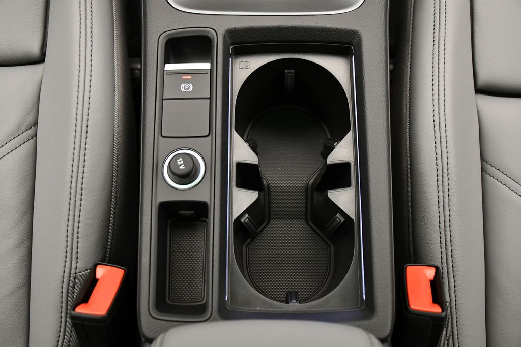 Thumbnail: 2025 Audi Q3 - 32