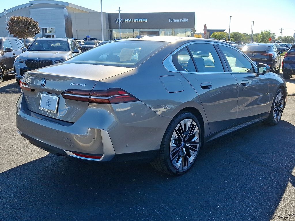 Thumbnail: 2025 BMW i5 - 6