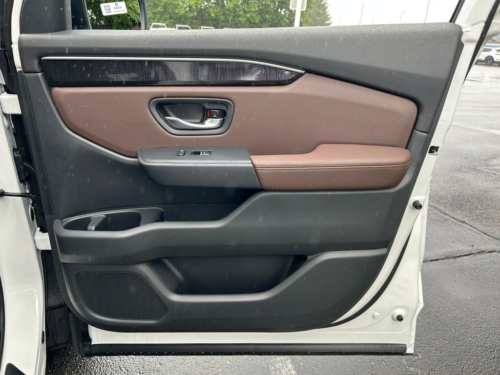 Thumbnail: 2025 Honda Pilot - 28