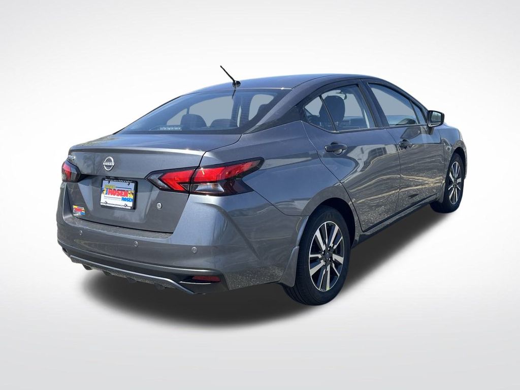 2025 Nissan Versa 1.6 S photo