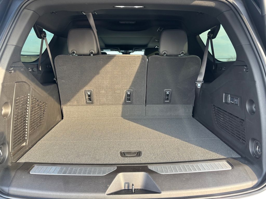 Used Car 2025 Chevrolet Suburban  Z71 For Sale Under $80,000 In Austin, Texas