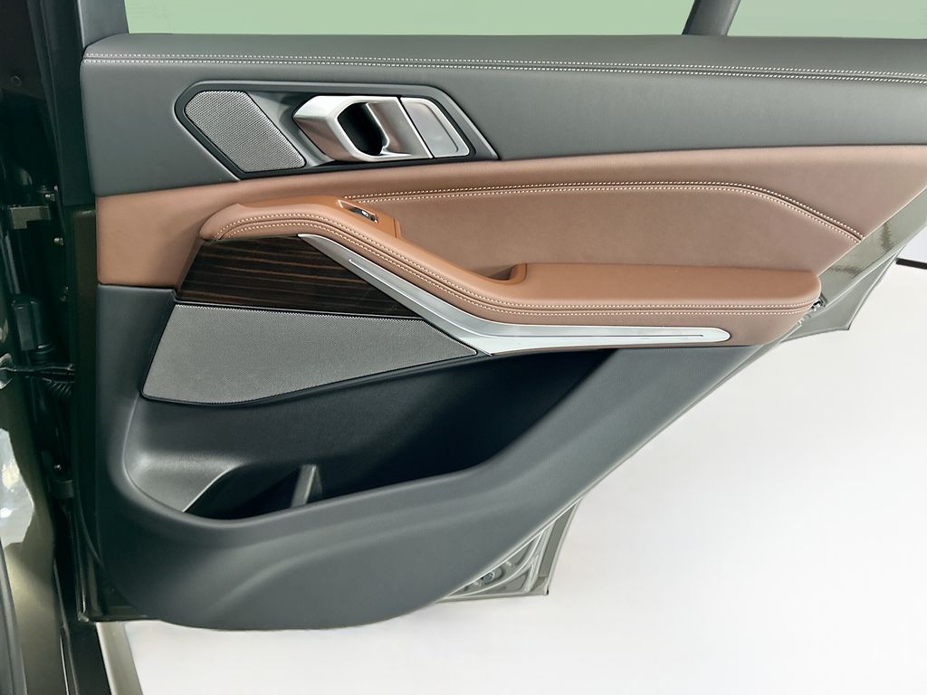 Thumbnail: 2026 BMW X5 - 26