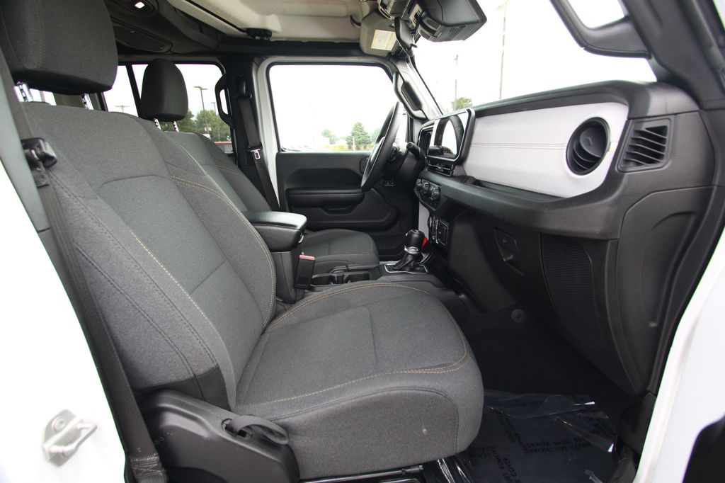 Used 2024 Jeep Wrangler SUV