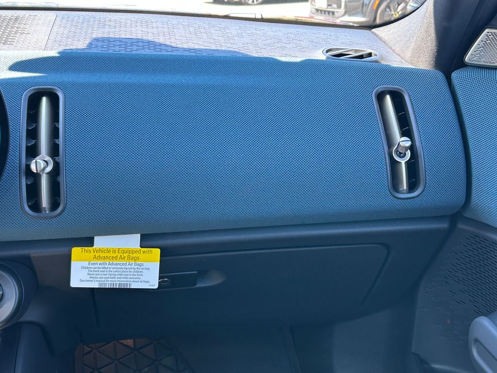 Thumbnail: 2025 MINI Cooper Countryman - 25