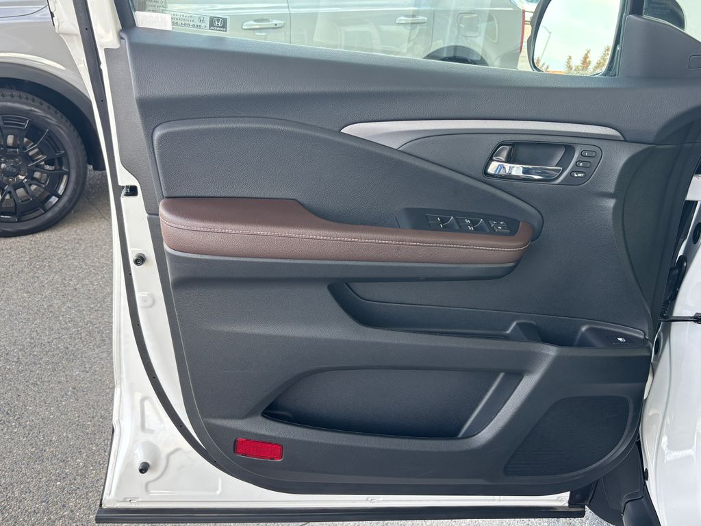 Thumbnail: 2025 Honda Ridgeline - 28