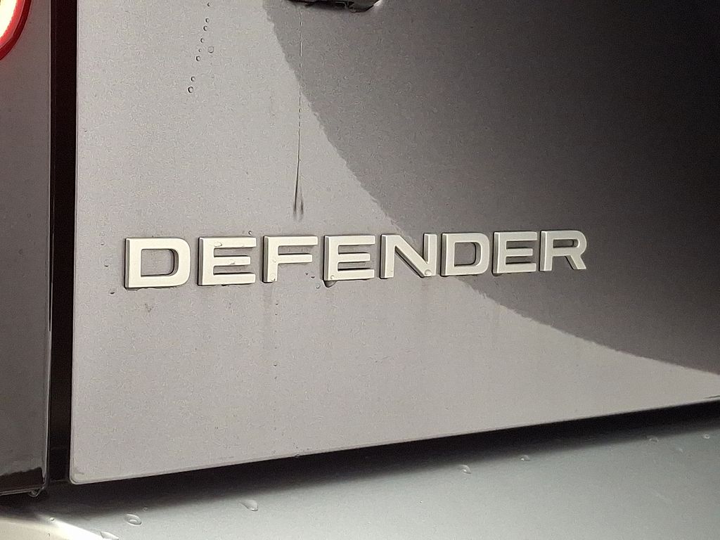 Thumbnail: 2024 Land Rover Defender - 31