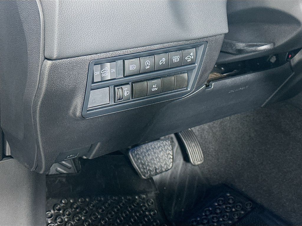 Thumbnail: 2024 Toyota Tundra - 10