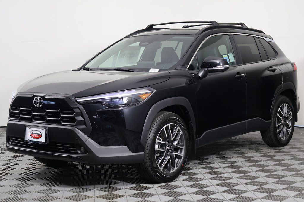 2026 Toyota Corolla Cross XLE's photo