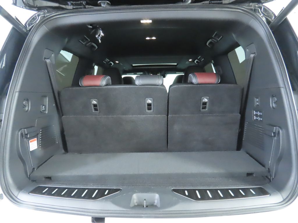 Thumbnail: 2025 INFINITI QX80 - 30
