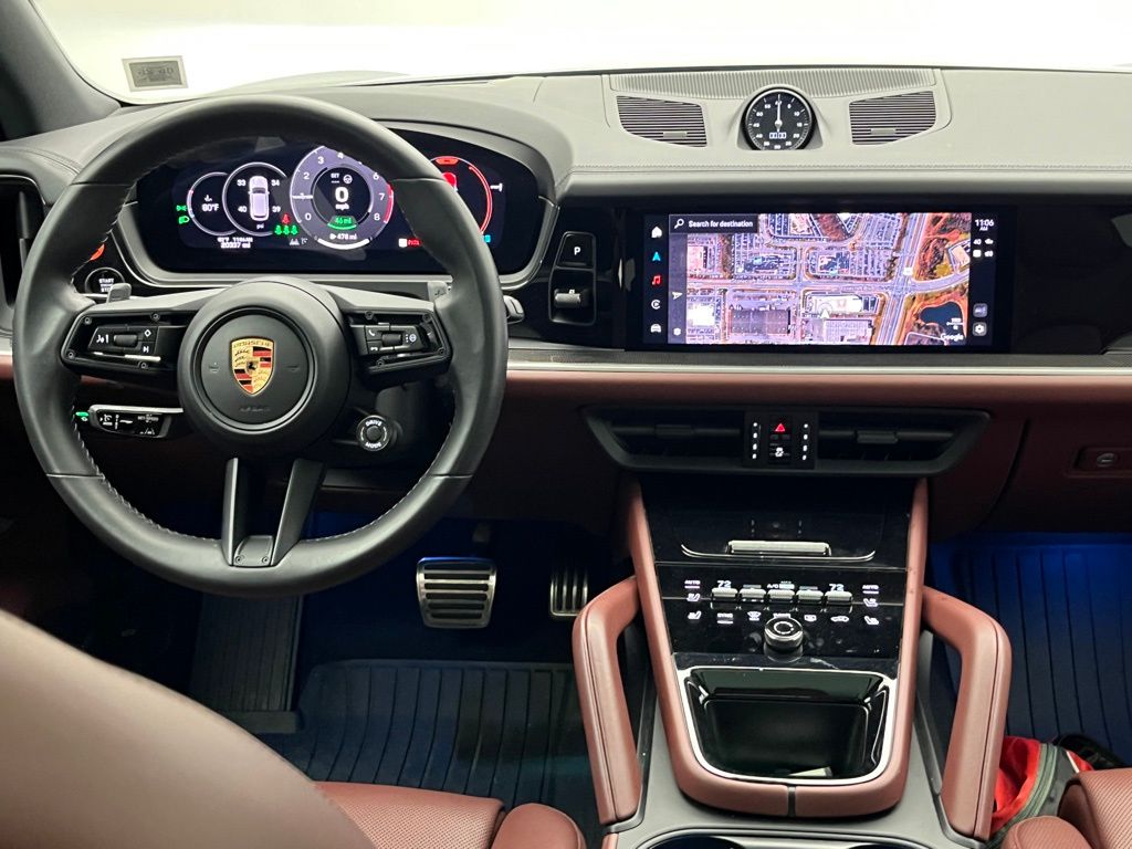 Thumbnail: 2024 Porsche Cayenne - 25