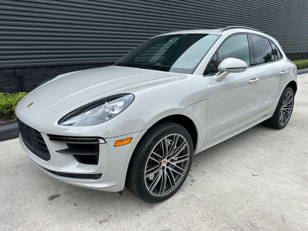Thumbnail: 2021 Porsche Macan - 7