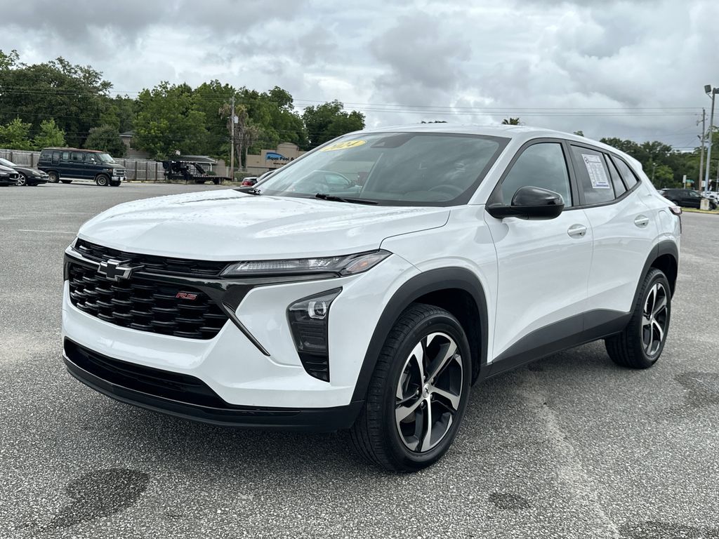 Summit White 2024 Chevrolet Trax SUV / Crossover Front-Wheel Drive 6-Speed Automatic