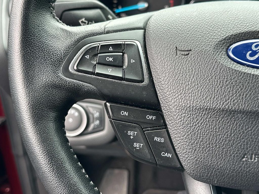 2019 Ford Escape SE photo