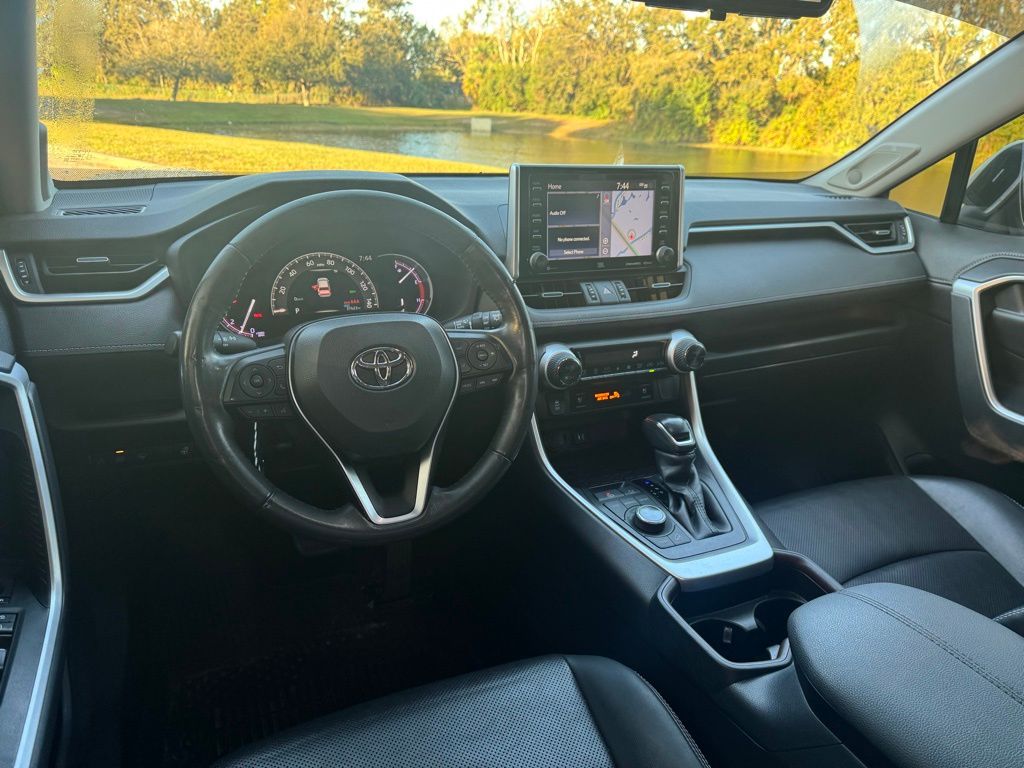 2019 Toyota RAV4 Limited 12