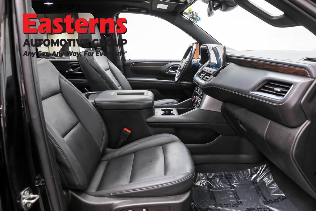 Used 2023 Black Chevrolet Z71 image 26