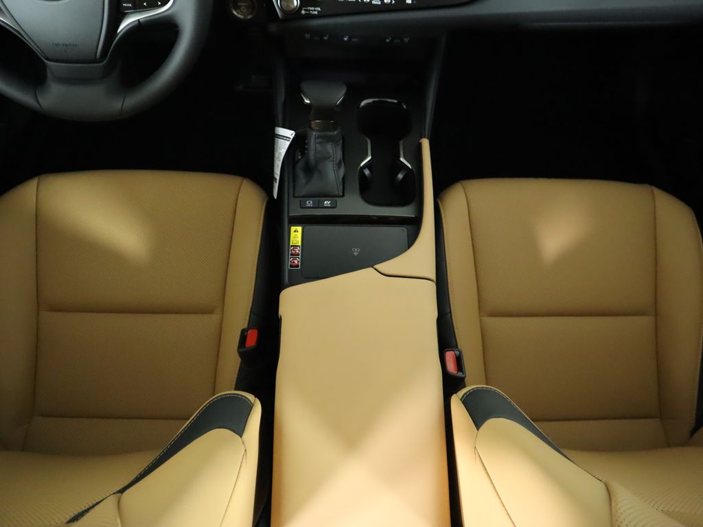 Thumbnail: 2025 Lexus ES - 17