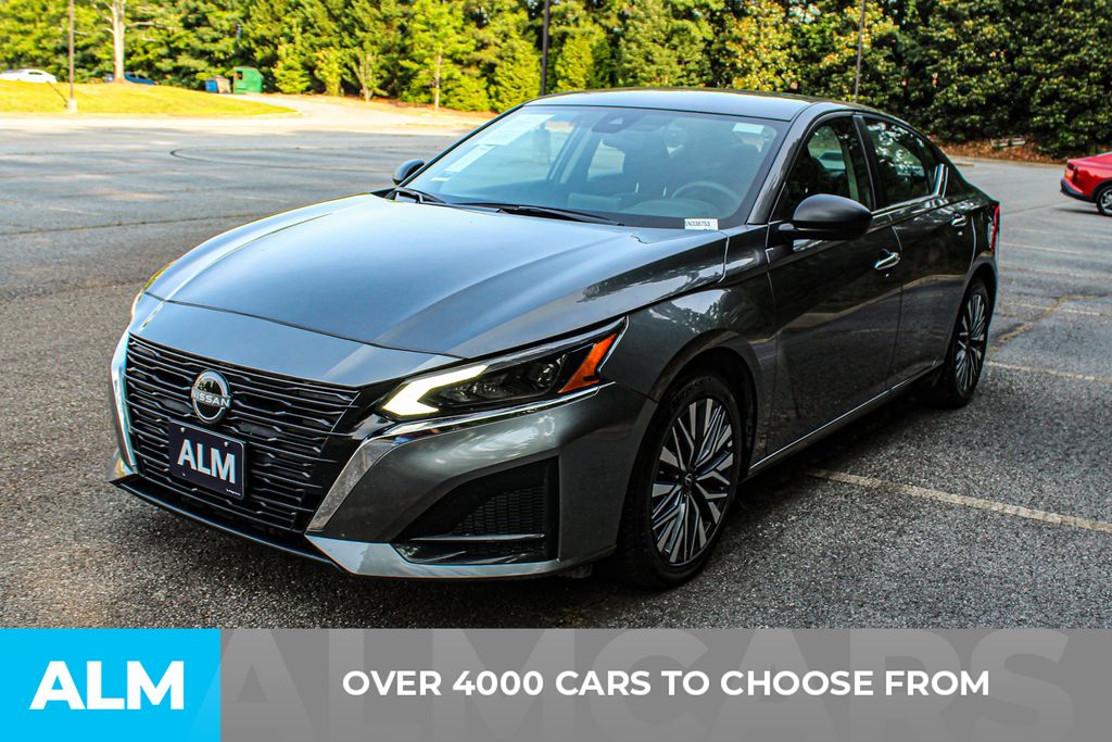 Used 2025 Gray Nissan 2.5 SV image 3