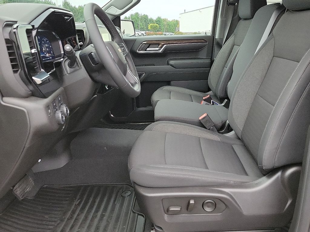 Thumbnail: 2025 Chevrolet Silverado 1500 - 6