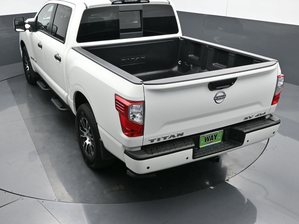 2024 Nissan Titan SV
