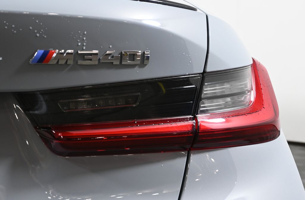 Thumbnail: 2024 BMW 3 Series - 13