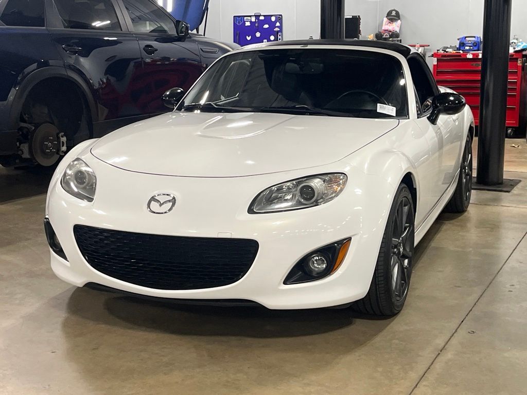 Crystal White Pearl 2012 Mazda MX-5 Miata Convertible Rear-Wheel Drive 6-Speed Manual