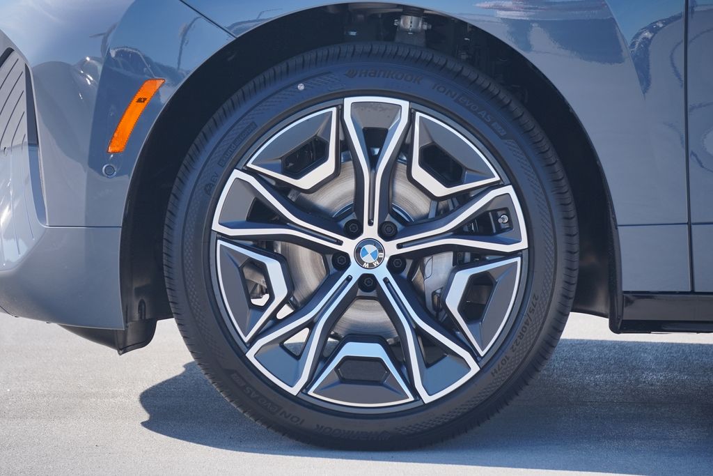 Thumbnail: 2026 BMW iX - 5