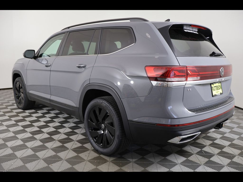 New 2026 Volkswagen Atlas 2.0T SE w/Technology 1V2JN2CA0TC533392