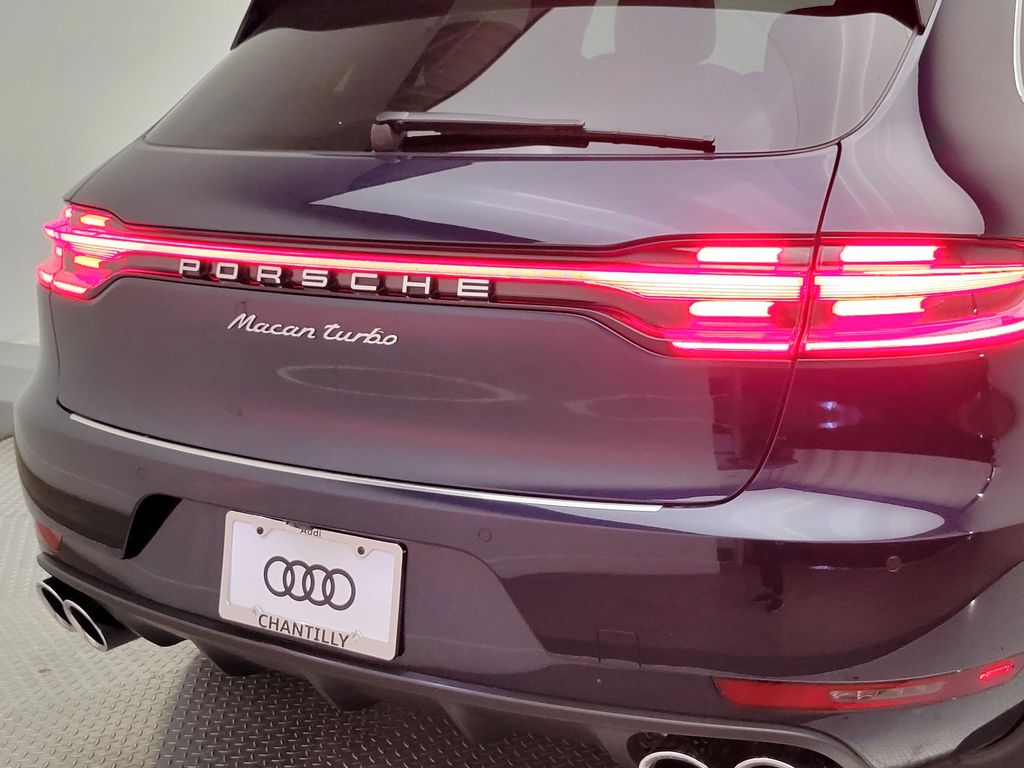 Thumbnail: 2021 Porsche Macan - 7