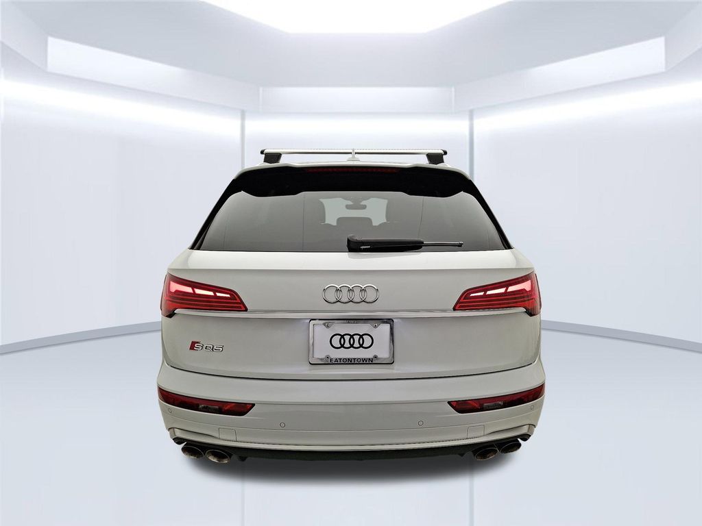 Thumbnail: 2023 Audi SQ5 - 5