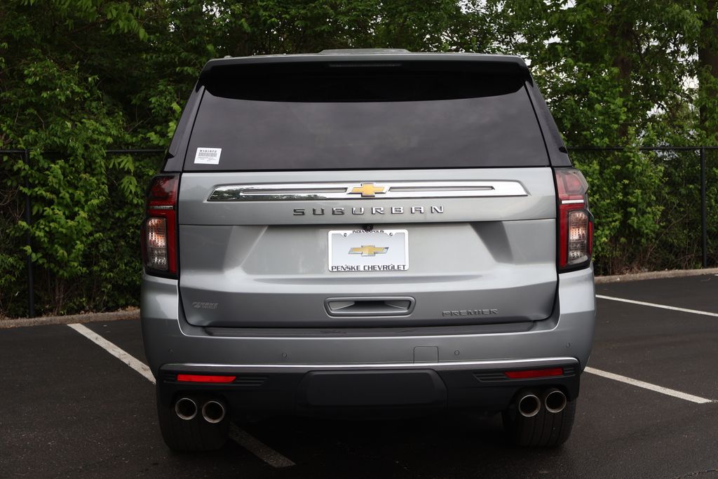 Thumbnail: 2024 Chevrolet Suburban - 9