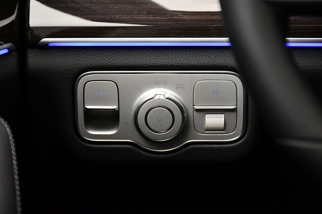 Thumbnail: 2026 Mercedes-Benz GLE - 20