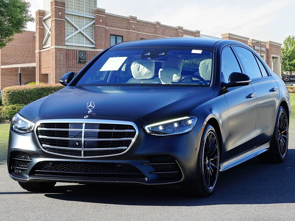 Thumbnail: 2023 Mercedes-Benz S-Class - 4