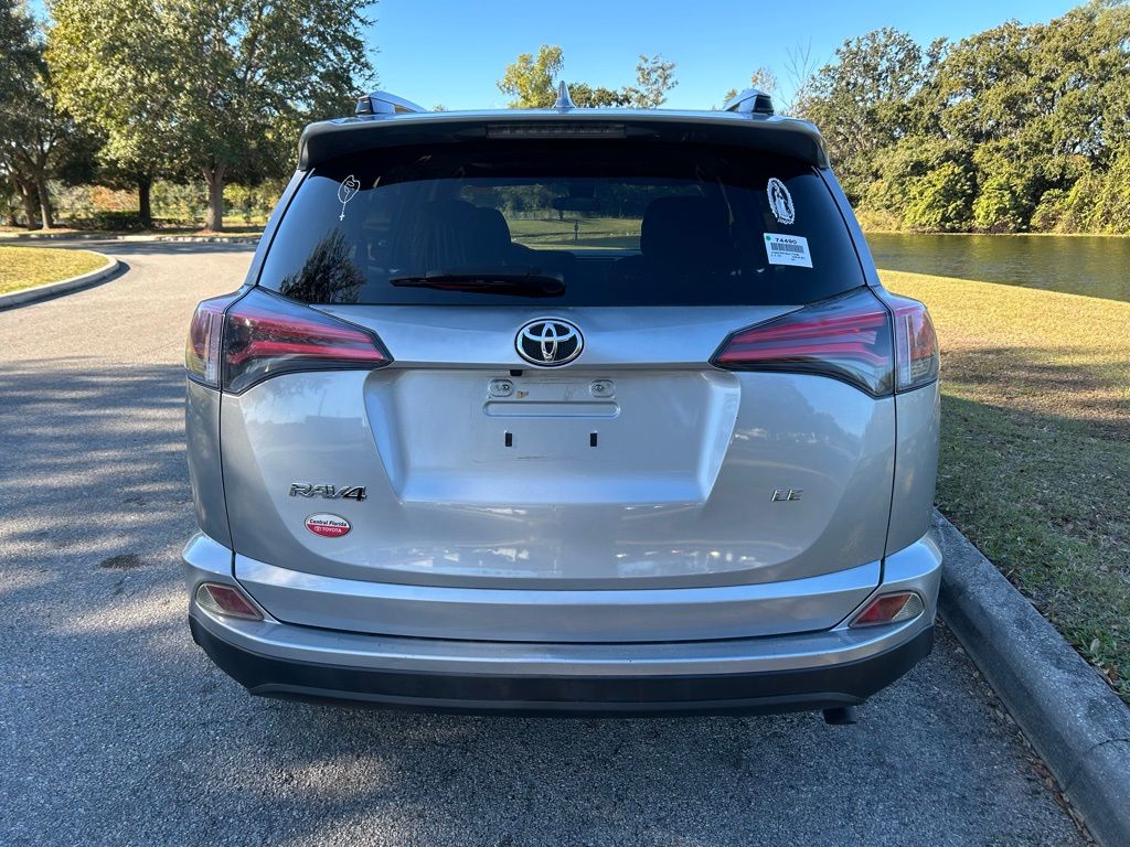 Thumbnail: 2018 Toyota RAV4 - 4