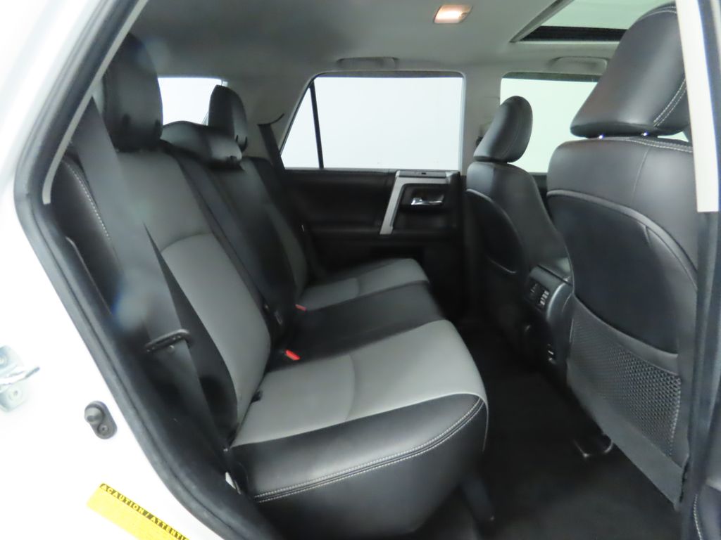 2018 Toyota 4Runner SR5 23