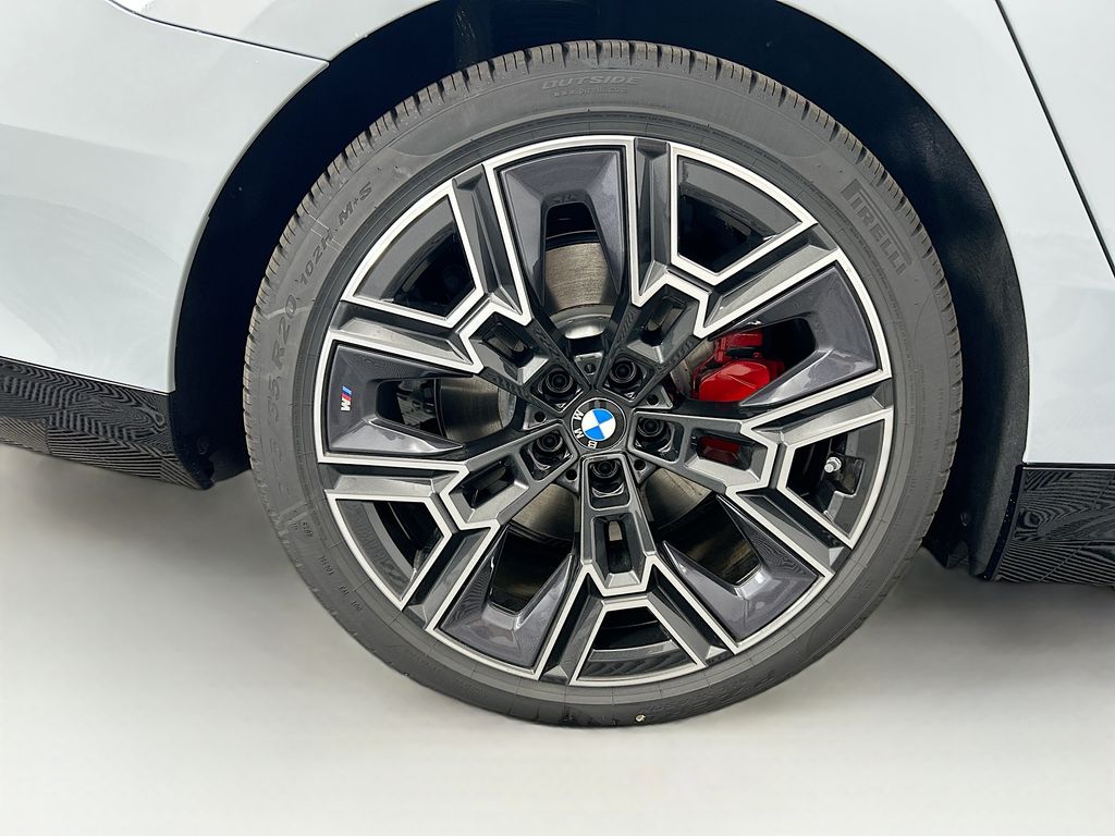 Thumbnail: 2026 BMW i5 - 32