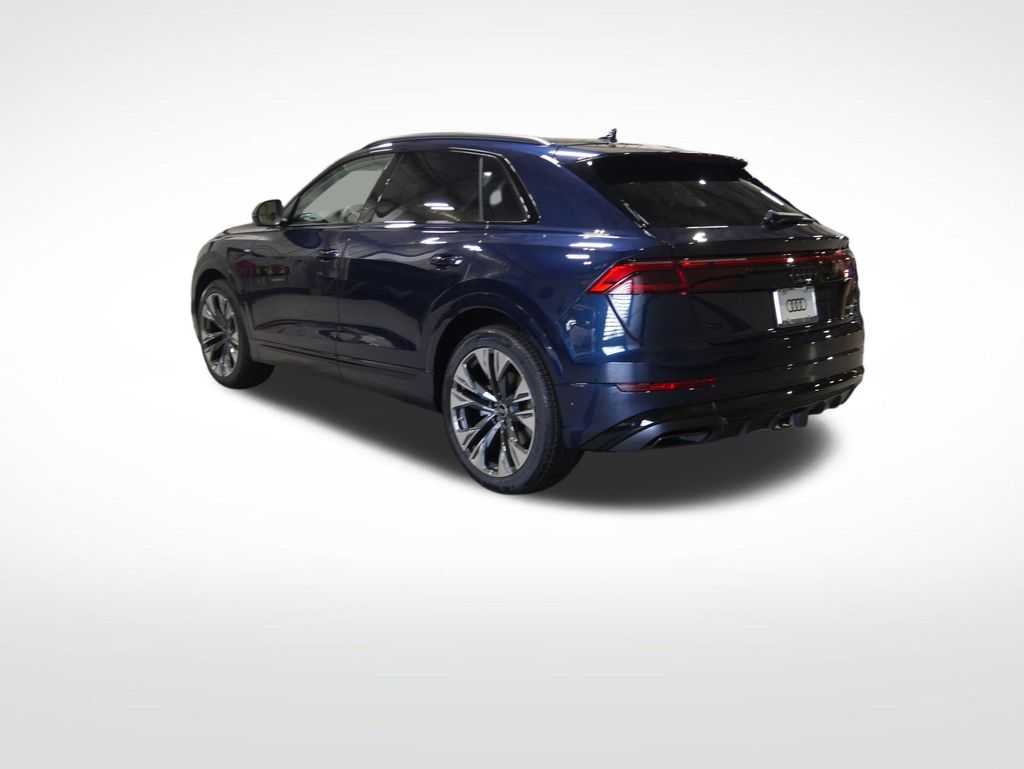 Thumbnail: 2026 Audi Q8 - 3