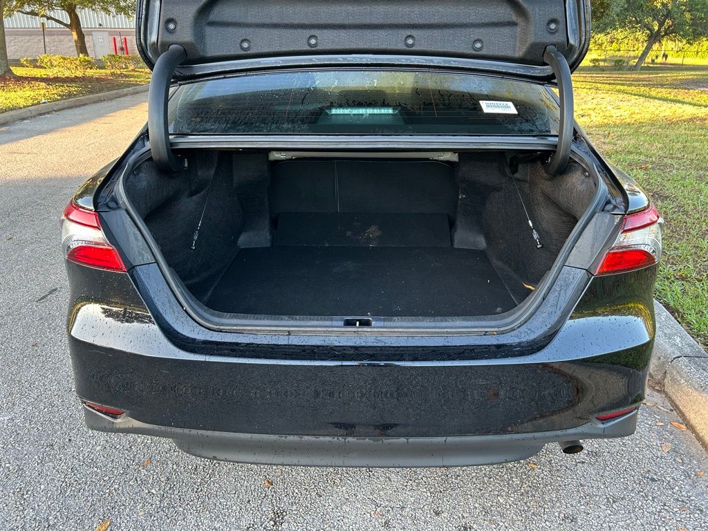 2024 Toyota Camry LE 10
