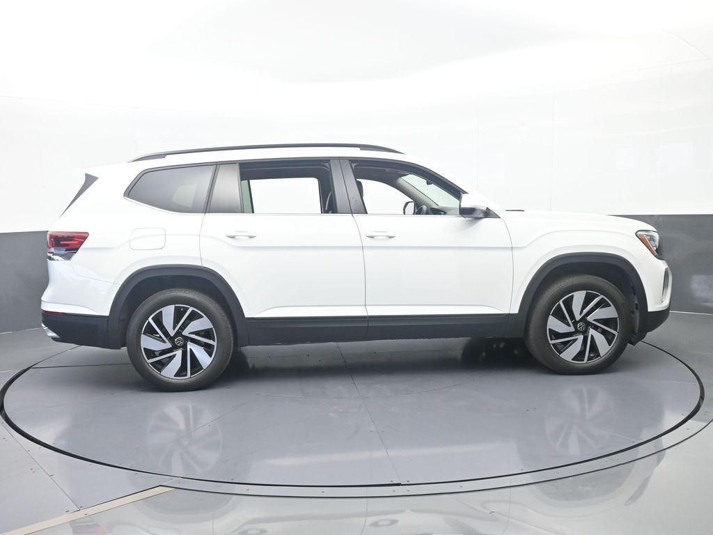 Used 2024 Pure White Volkswagen 2.0T SE w/Technology image 7