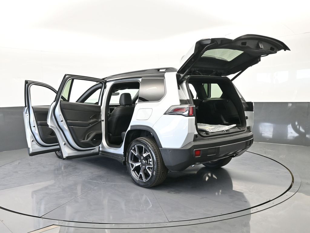 New 2026 Silver Zynith Clearcoat Jeep Overland image 72