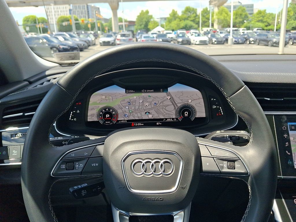Thumbnail: 2023 Audi Q8 - 20