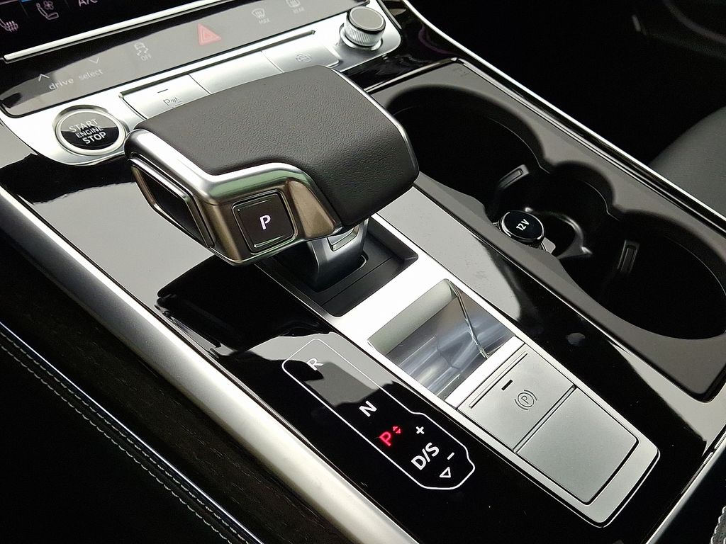 Thumbnail: 2025 Audi Q7 - 9