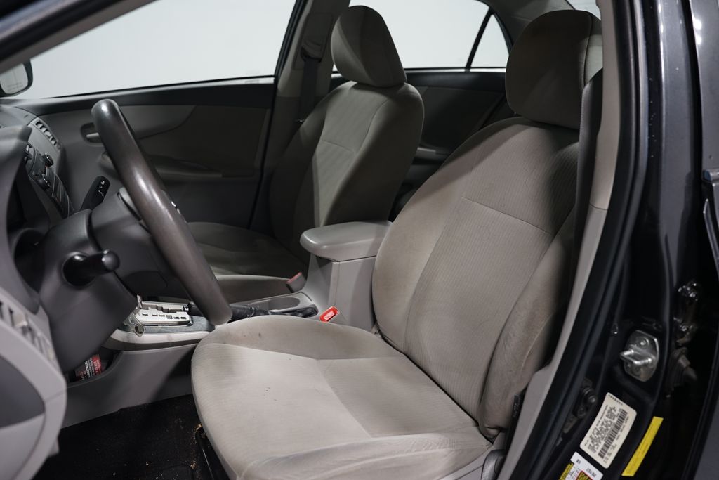 Thumbnail: 2010 Toyota Corolla - 6