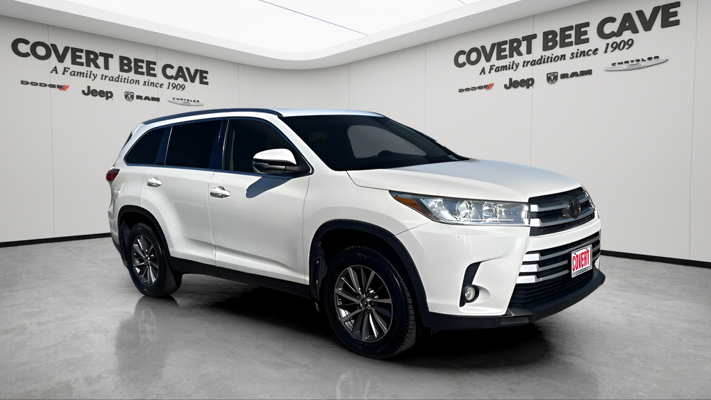 Used Car 2019 Toyota Highlander  Xle For Sale Under $25,000 In Austin, Texas