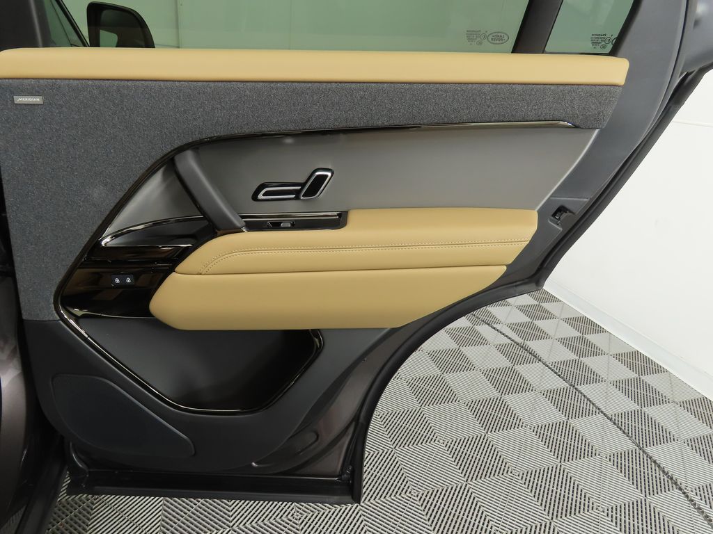 Thumbnail: 2025 Land Rover Range Rover Sport - 27
