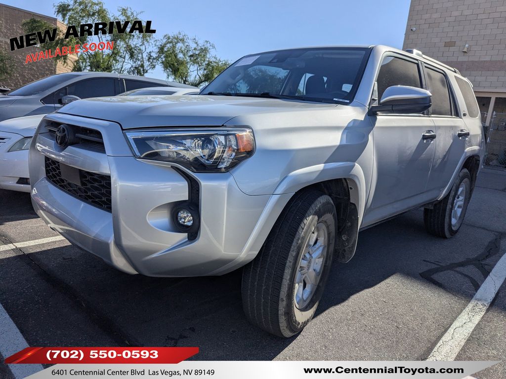 2021 Toyota 4Runner SR5 RWD V6's photo