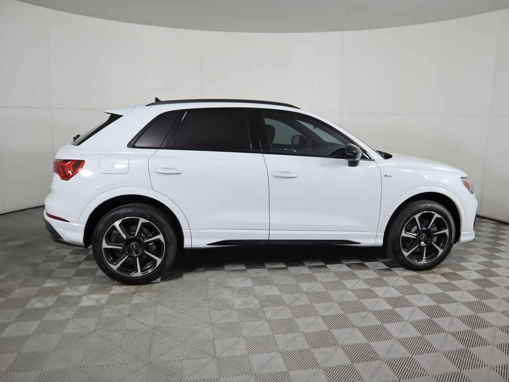 Thumbnail: 2025 Audi Q3 - 4