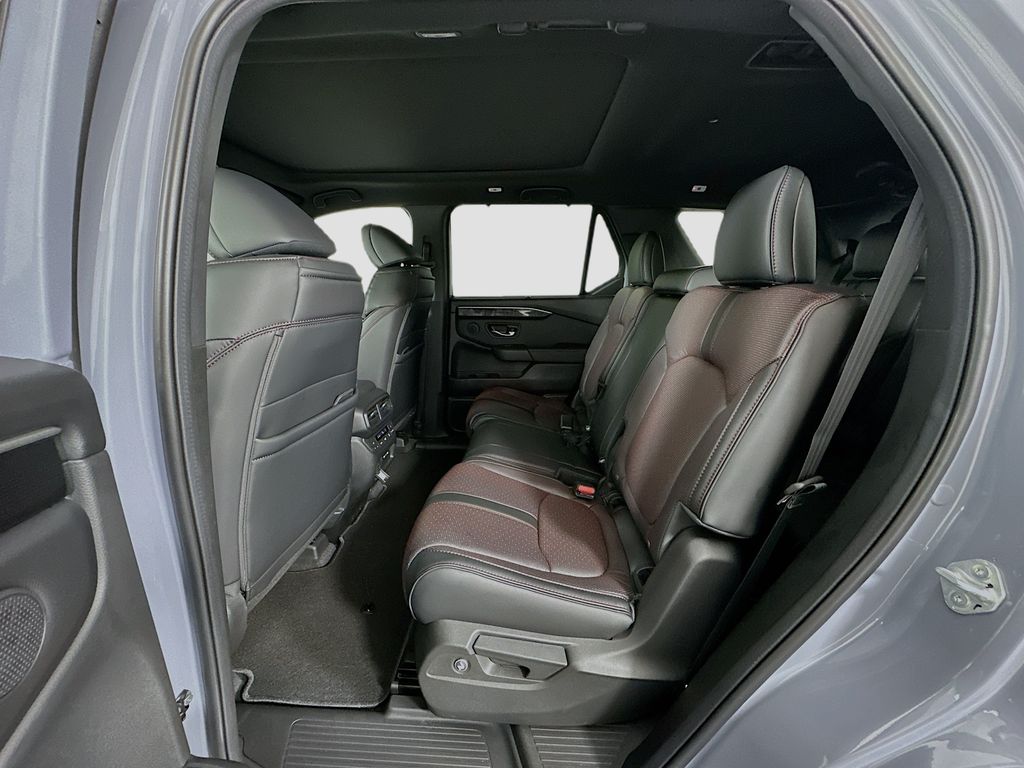 Thumbnail: 2025 Honda Pilot - 17